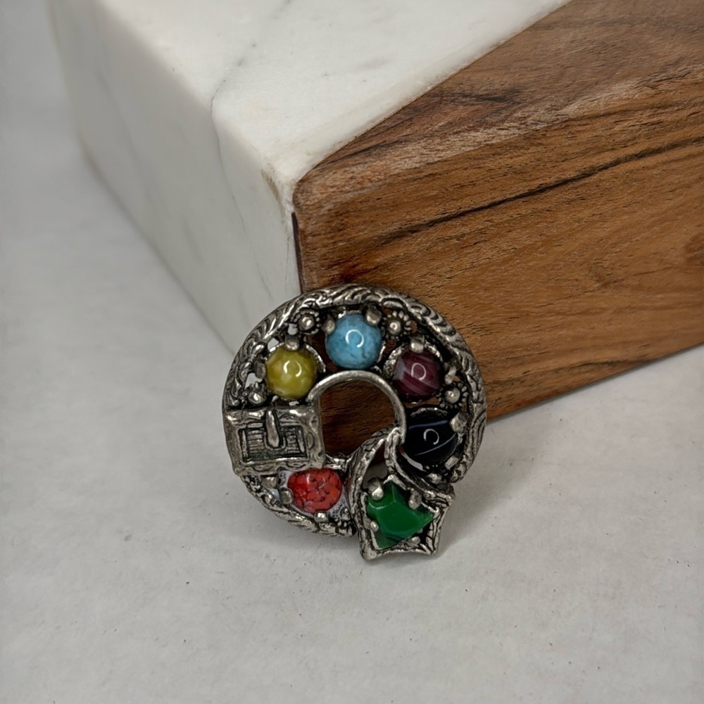Vintage Signed Multicolor Wreath Silver Brooch lot B32
